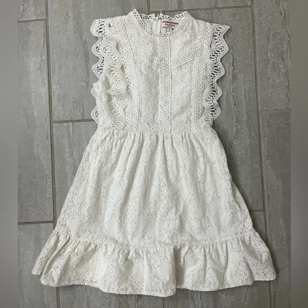 White dress size small - Picture 1 of 1